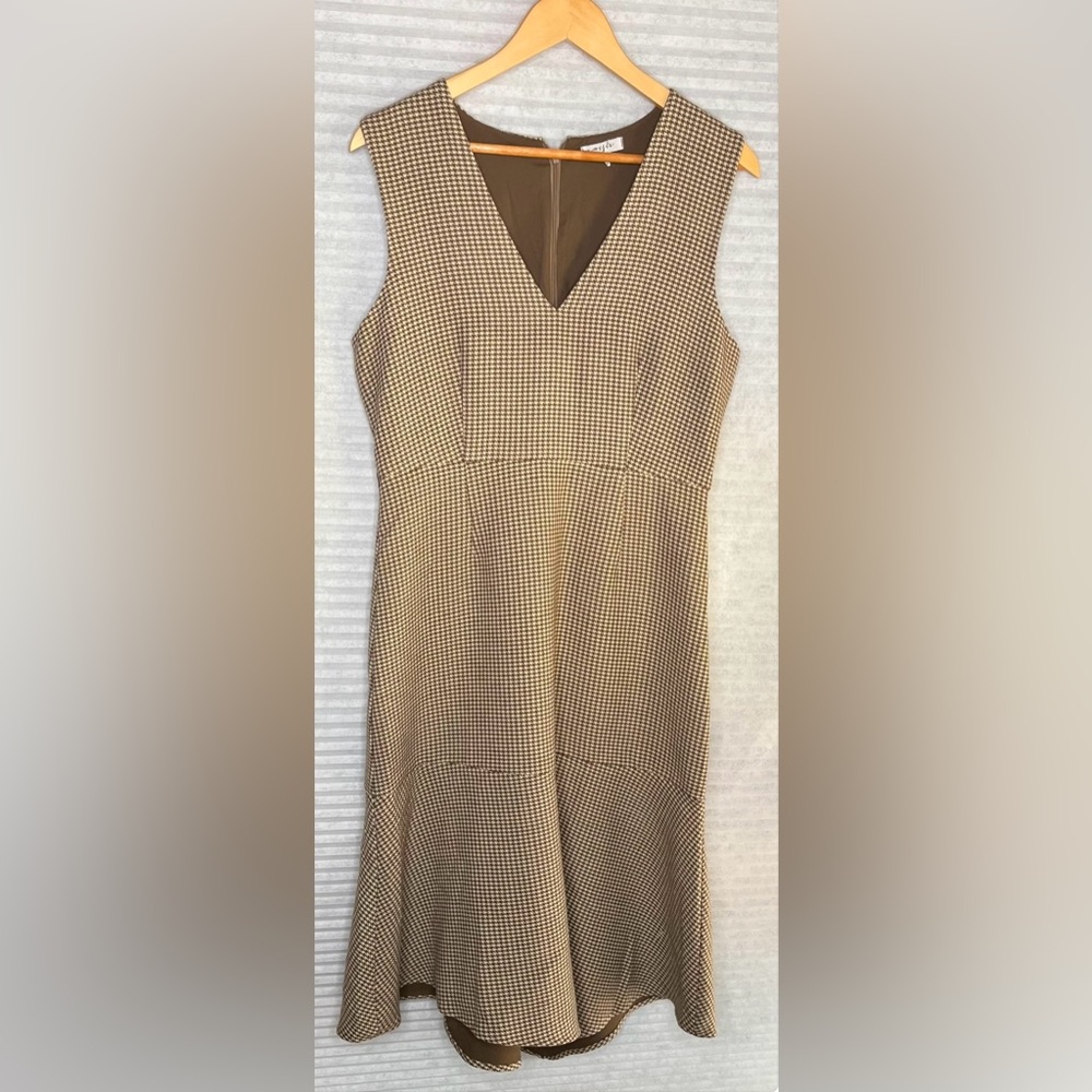 Maisie V-neck Sleeveless Midi Dress Houndstooth Cream Sand Brown Size L - Picture 3 of 13